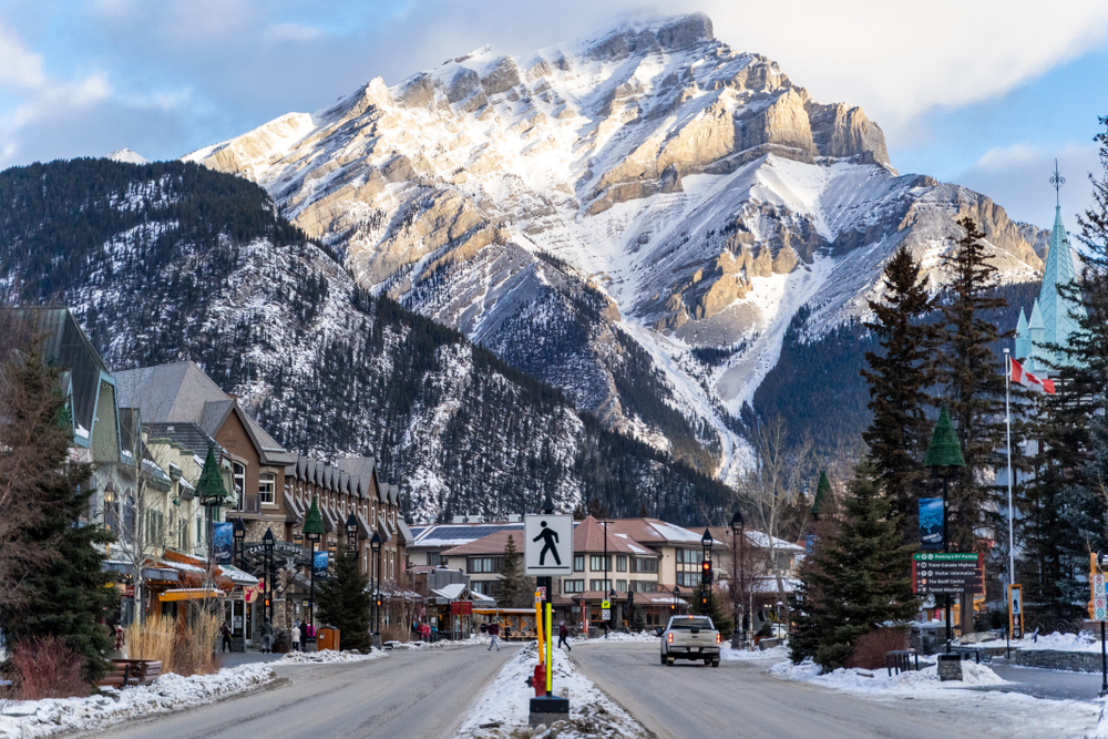 downtown-banff-in-winter