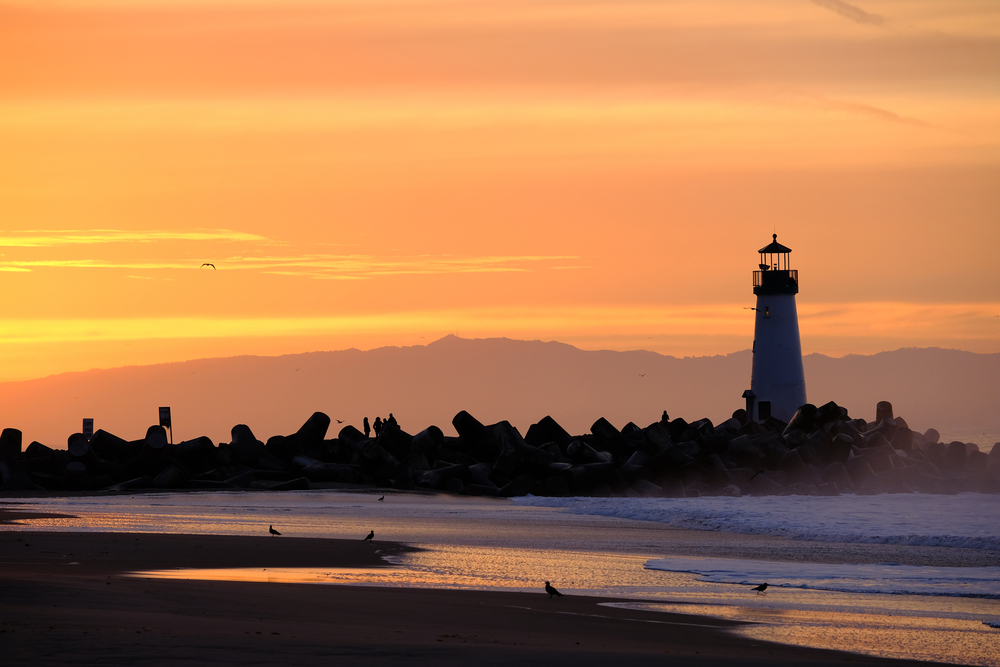 santa-cruz-sunset-lighthouse