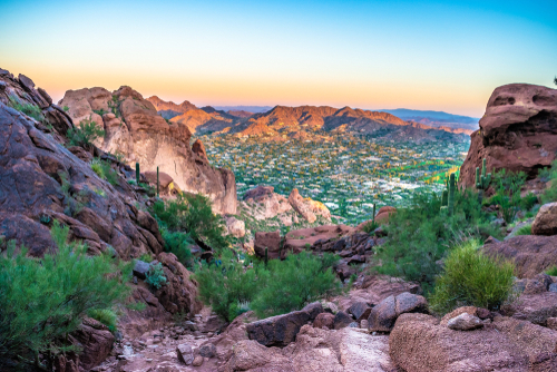 camelback-mountain-phoenix-arizona