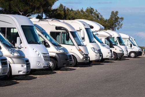 RVs-parked-in-a-row