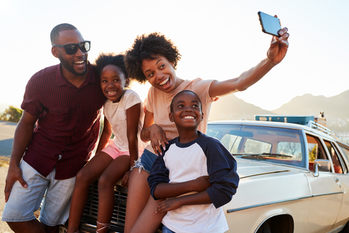 family-taking-selfie