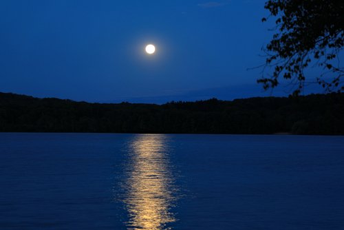walloon-lake-full-moon