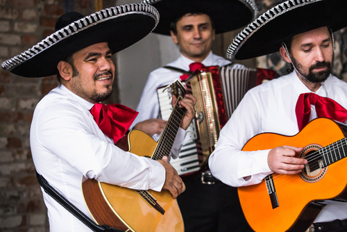 mariachi-performers