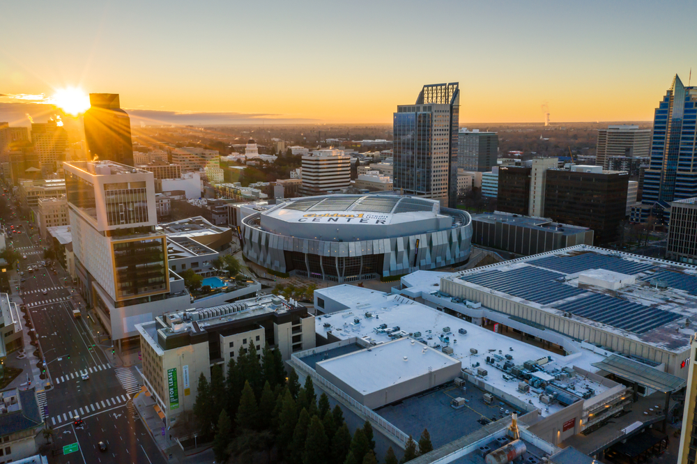 Golden-1-Center-early-light