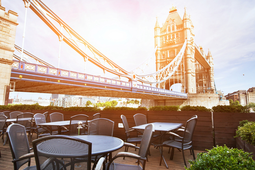 sunny-cafe-in-london