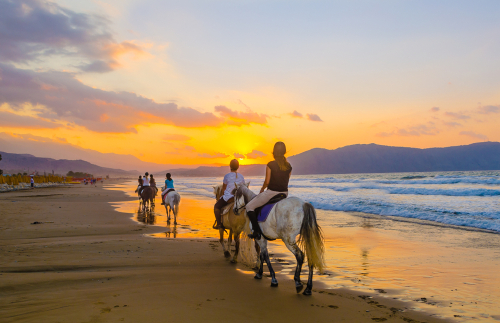 horseback-riding-at-sunset