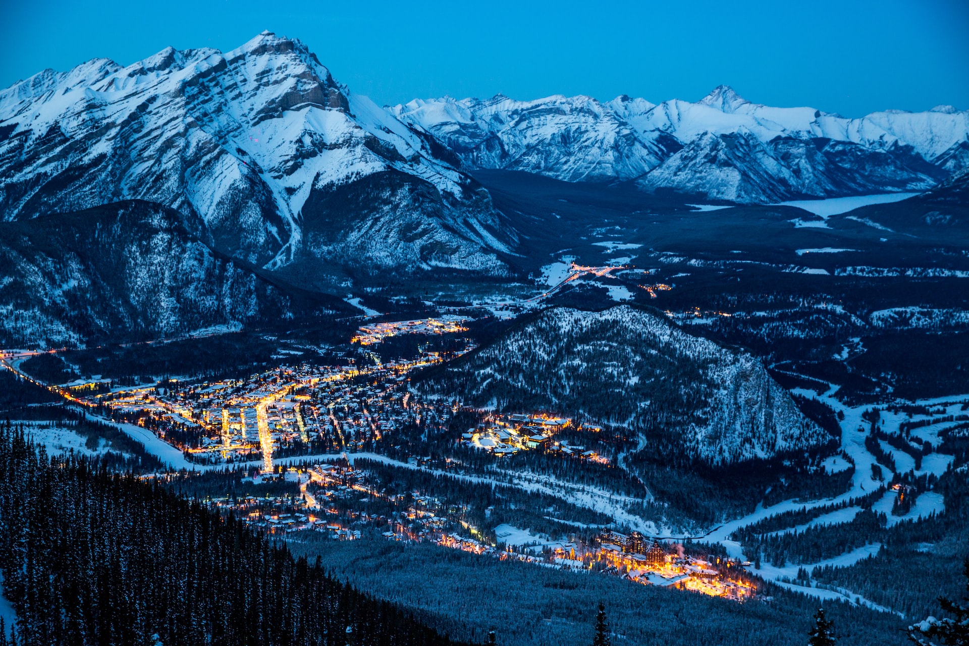 Bird's eye view of the town of Banff at night.