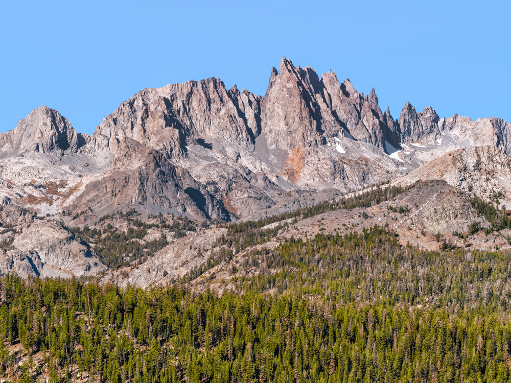 peaks-at-minaret-vista