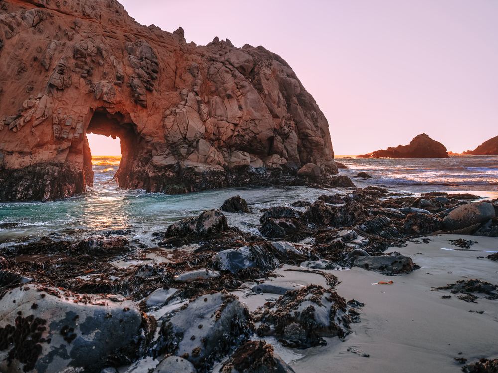 keyhole-arch-at-sunset