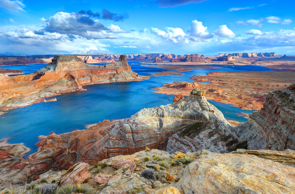 lake-powell-lookout-point-in-page