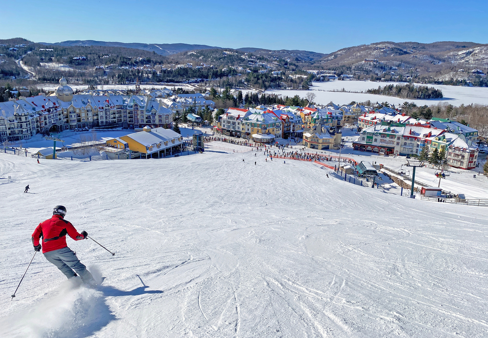 skiing-down-monte-tremblant