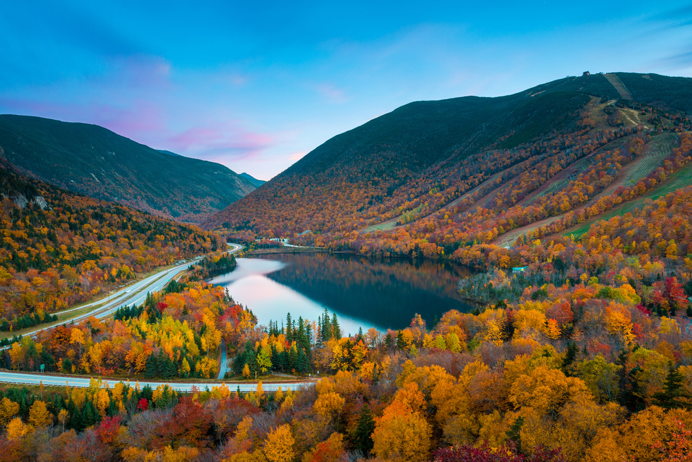 Fall colours in Franconia Notch State Park, White Mountain National Forest, New Hampshire.