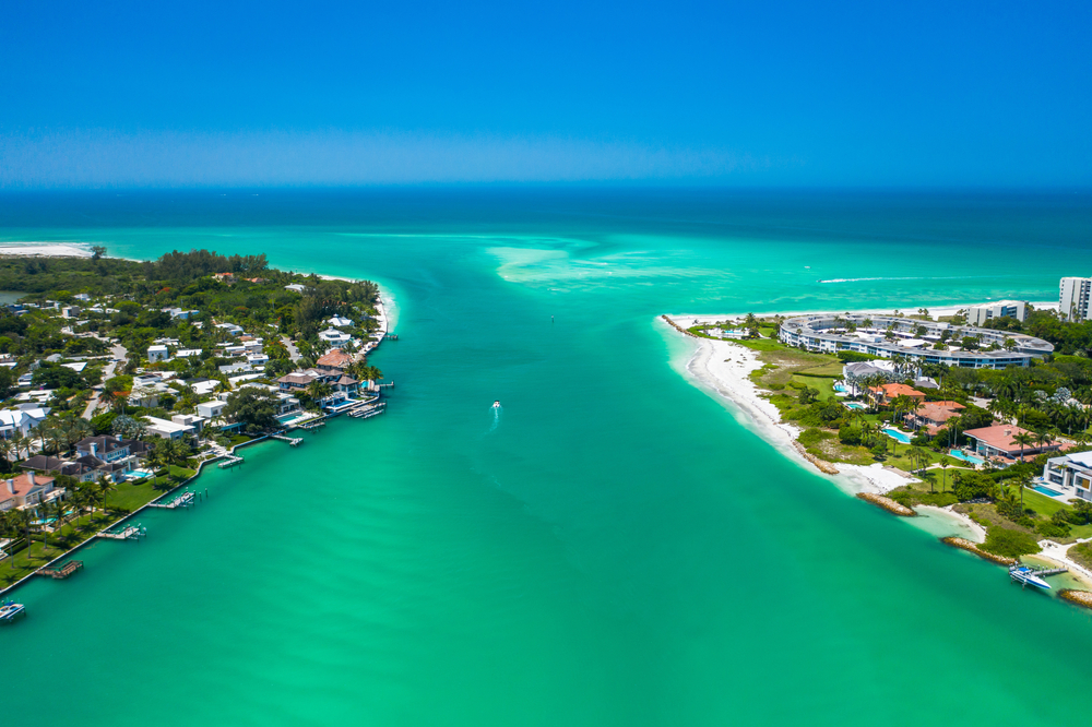 The turquoise water as seen from above the inlet and the beach in Siesta Key.