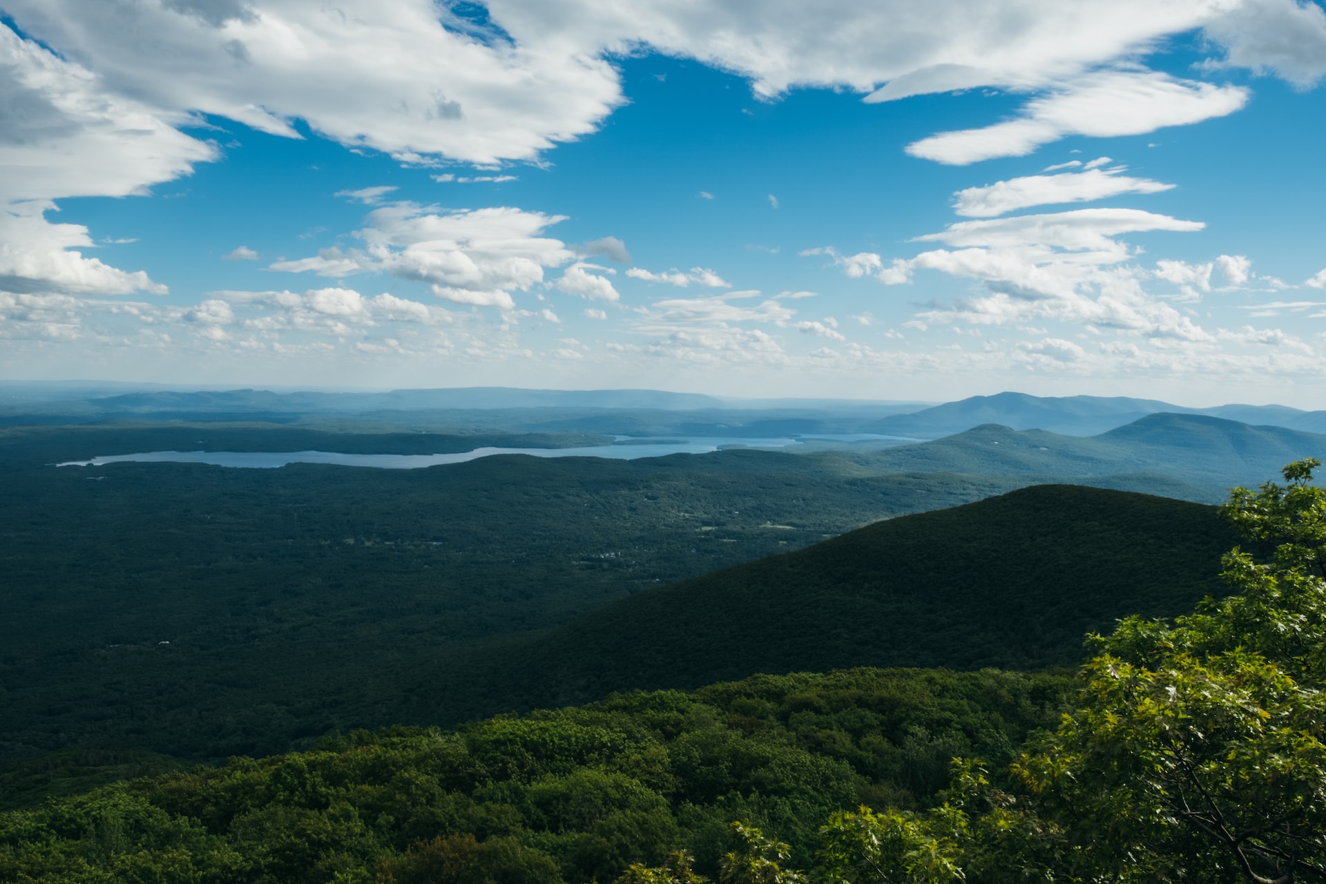 The green roving hills of the Catskills.