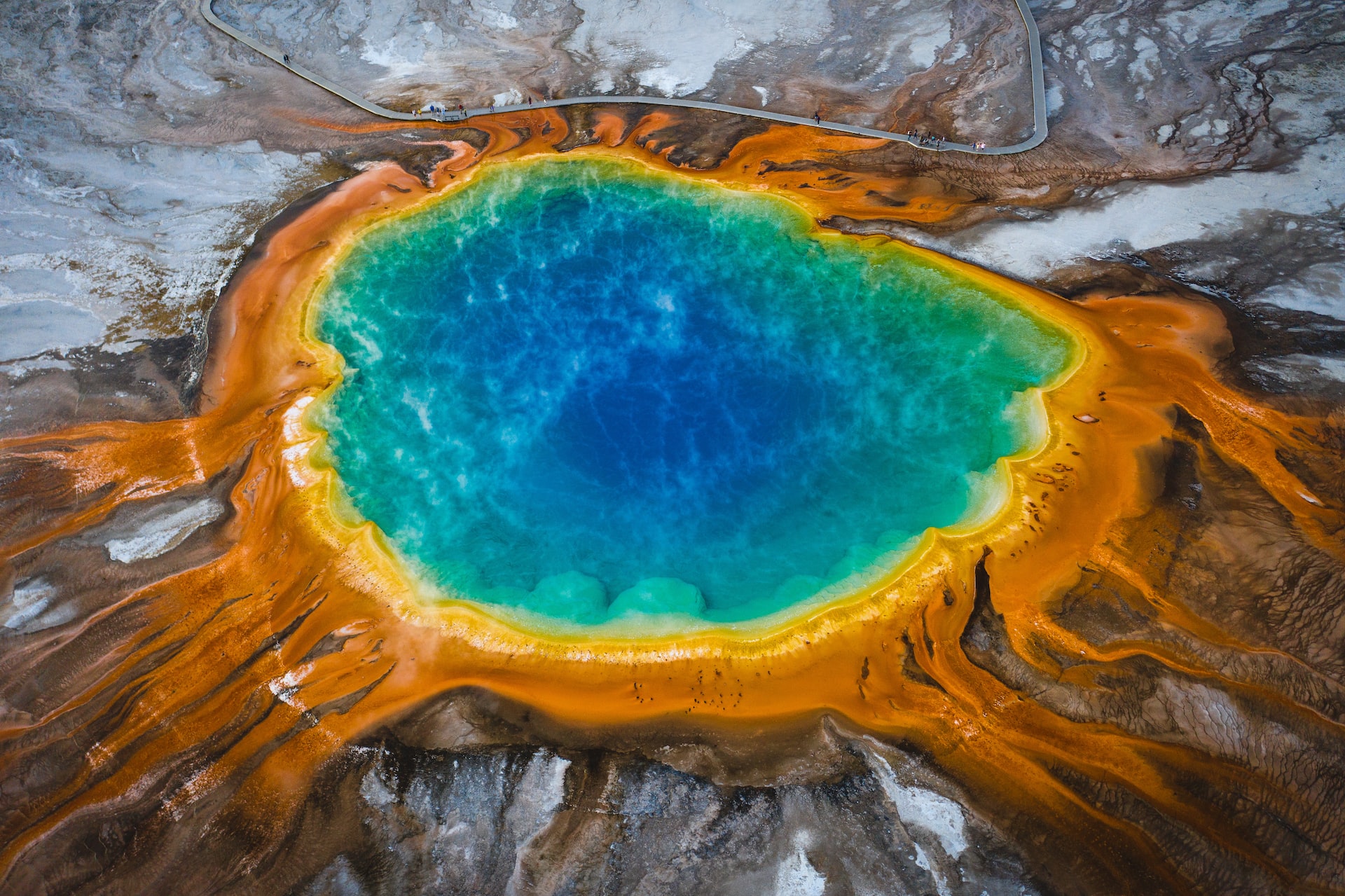 The third-largest spring in the world, the Grand Prismatic is bigger than a football field at 370 feet in diameter and way more colorful. 
